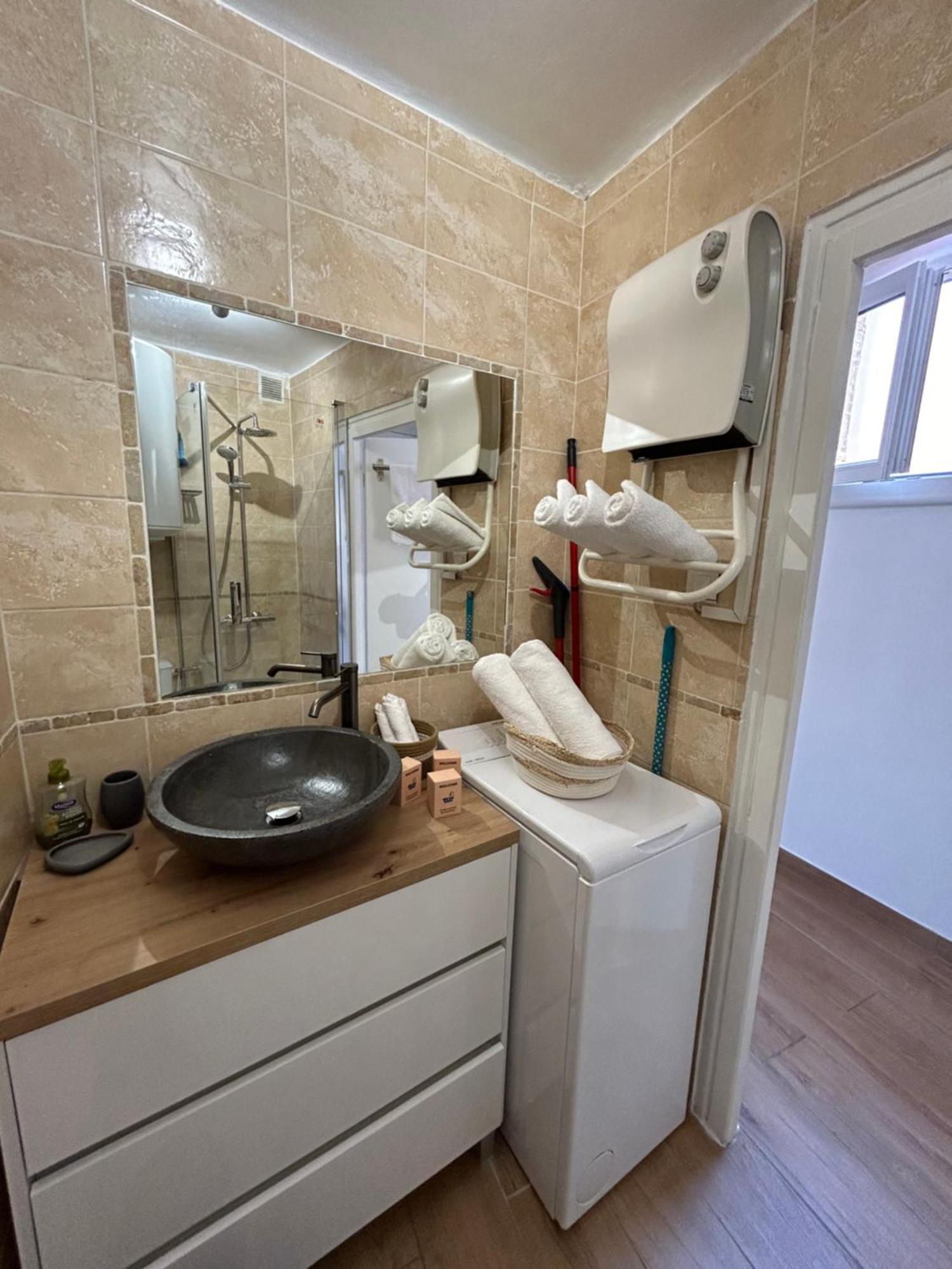 Duplex Climatise Proche Port Toulon Apartment Bagian luar foto